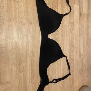 Victoria’s Secret wireless t-shirt bra